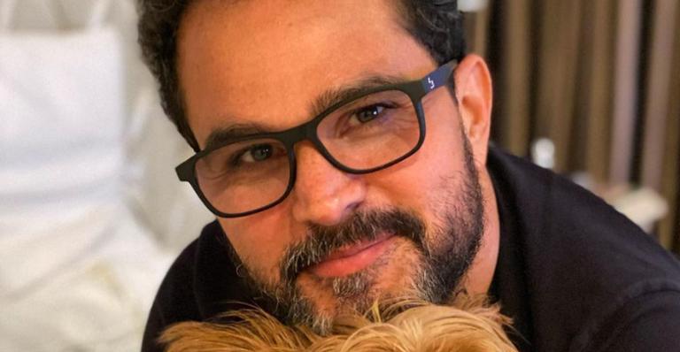 Luciano Camargo celebra aniversário do sogro com declaração: ”Comandante da família”