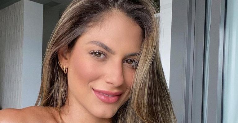 Mari Gonzalez posta clique romântico com Jonas Sulzbach e se declara: ”Te amo”