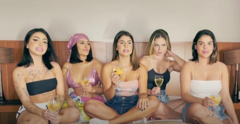 Jogando ‘Eu Nunca’, Hariany Almeida revela segredos com Flay, Mirella, Munik Nunes e Paula Sperling