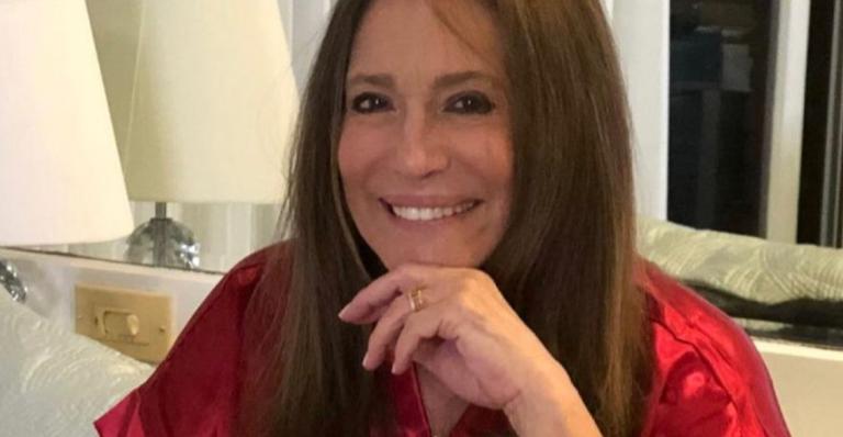 Fã do programa, Susana Vieira faz maratona de votos no paredão do BBB21: ”Dedinho pronto”