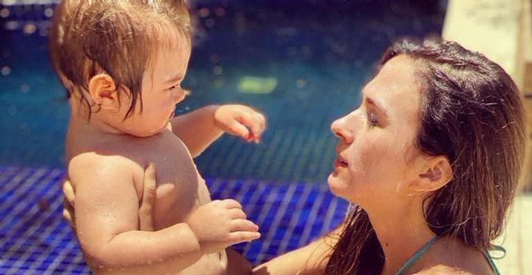 Tatá Werneck publica lindo registro de Clara Maria e se declara: ”Grande amor da minha vida”