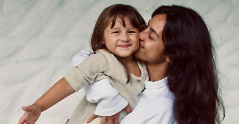 Yanna Lavigne se diverte com vídeos engraçados da filha: ”Só encontra pérolas”