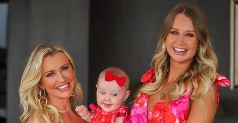 No México, Ana Paula Siebert compartilha clique com a irmã, Duda Siebert, e Vicky: ”Meus amores”
