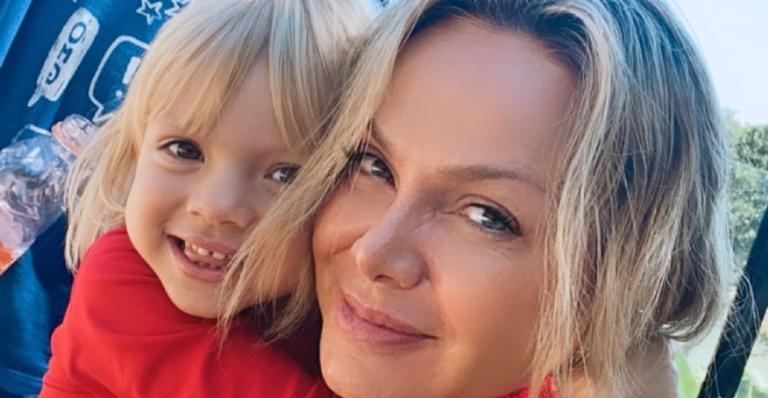 Em clima de nostalgia, Eliana resgata registro antigo ao lado da filha