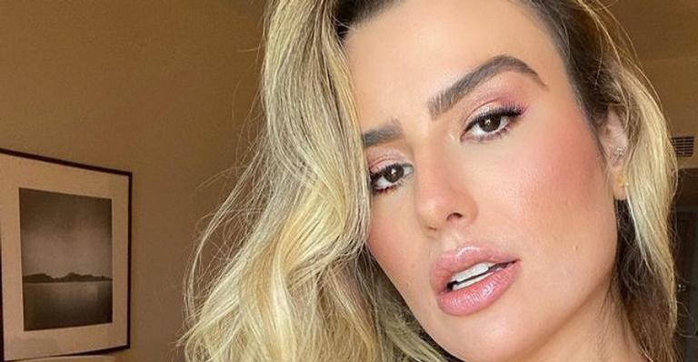 Ex-BBB Fernanda Keulla ostenta corpão de biquíni e arrasa na web