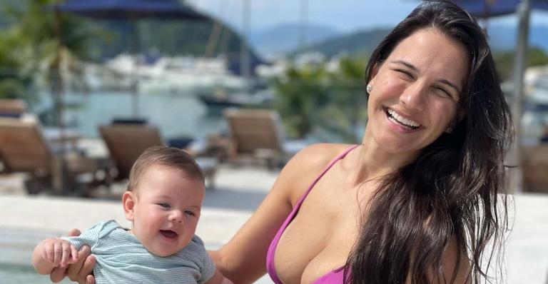 Sorridentes, Kyra Gracie posa com o filho, Rayan: ”Já estou com ciúmes das futuras namoradas”