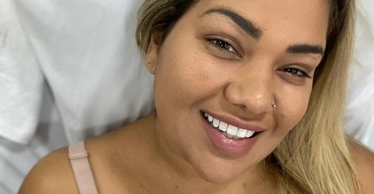 Yani de Simone, a Mulher Filé, é internada e passa por cirurgia de emergência