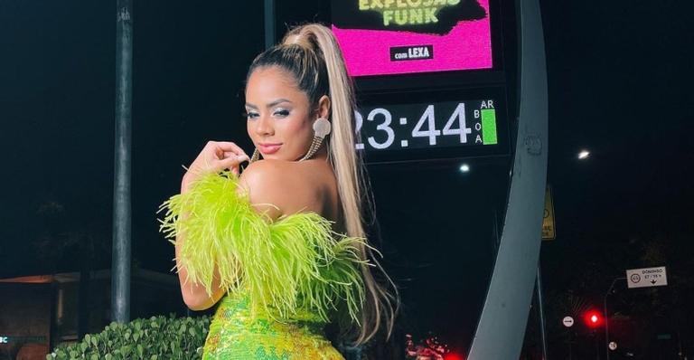 Lexa deixa os internautas boquiabertos em clique belíssimo e brinca: ”Era cabelo curto”