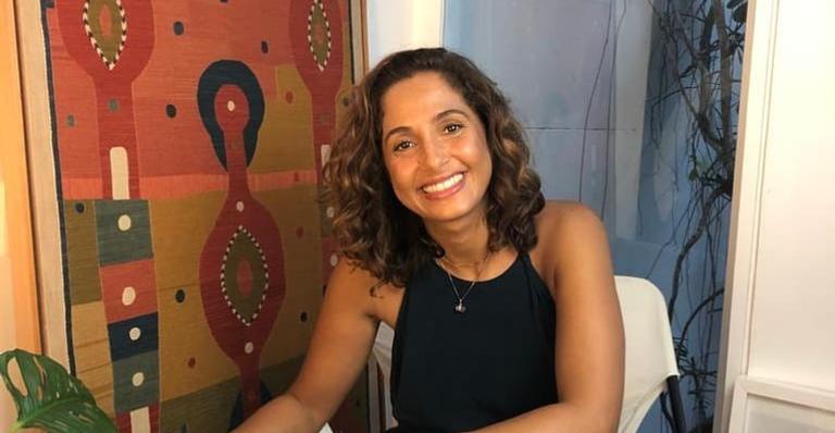 Camila Pitanga encanta a web ao posar para lindo clique em meio à natureza: ”Pense algo bom”
