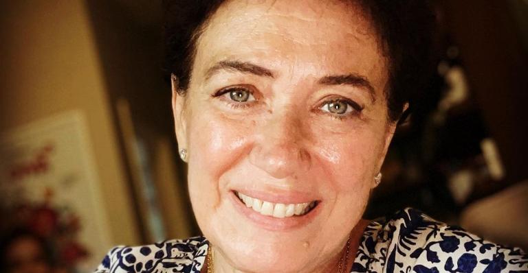 Lilia Cabral posa ao lado de equipe durante trabalho na natureza: ”Gente linda e talentosa!”