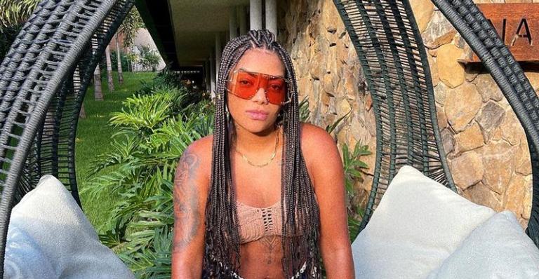 Ludmilla compartilha sequência de cliques impecáveis em Fernando de Noronha: ”Boas energias”