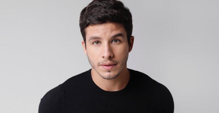 Ricky Tavares fala sobre sonho de ter filhos: ”Quero poder dar uns netinhos pra minha mãe”