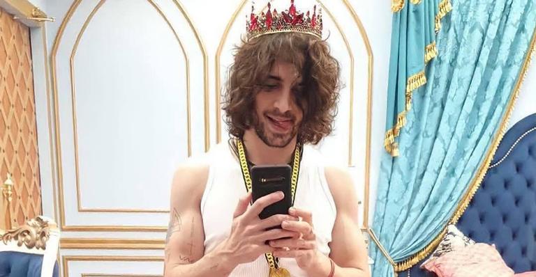 BBB21: Fiuk agita a web com sua primeira selfie fora da casa mais vigiada do Brasil