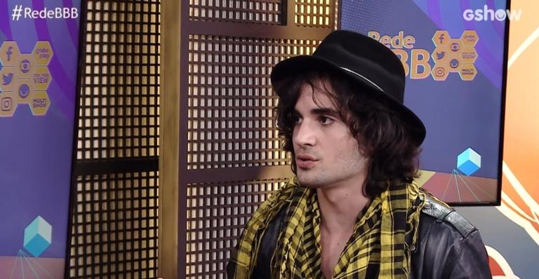Após a final do BBB 21, Fiuk fala sobre choro após edredom com Thais: ”Me senti fraco!”