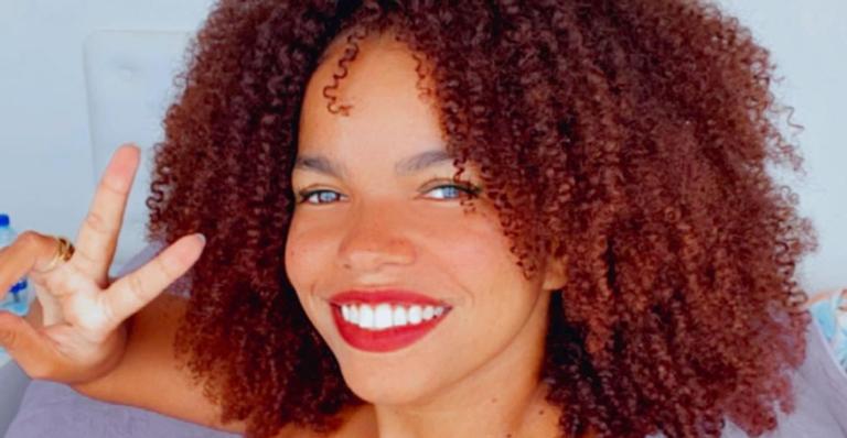 Jeniffer Nascimento arranca suspiros da web ao posar de biquíni na natureza: ”Que mulher perfeita”