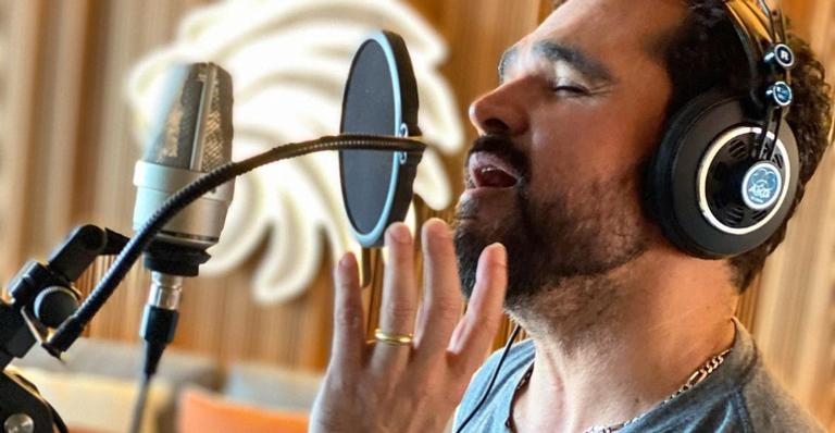 Luciano Camargo anuncia data de lançamento de ‘Ele é Jesus’, sua nova música solo