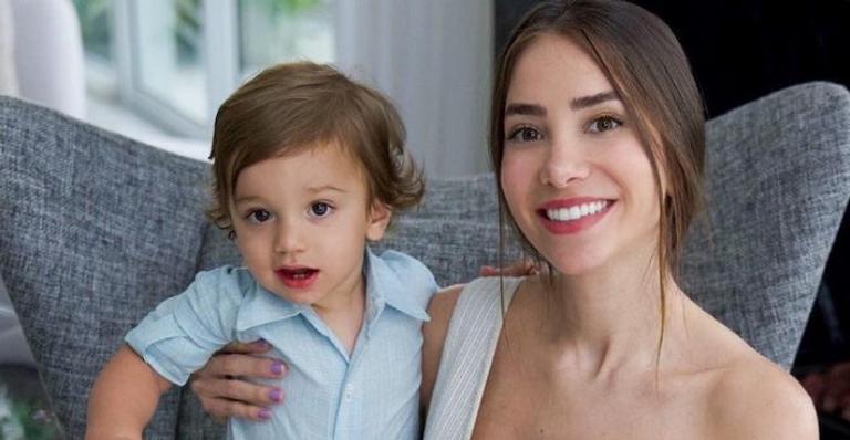Romana Novais compartilha vídeo fofo do filho e se derrete: ”Está crescendo muito rápido”
