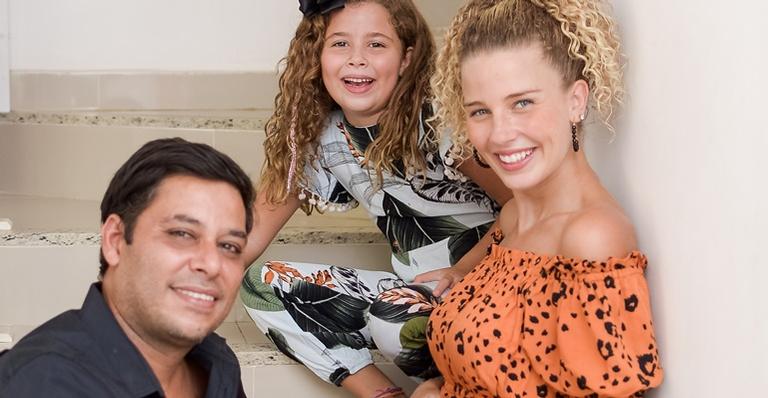 À espera de um menino, Debby Lagranha revela detalhes da 2ª gestação: ”Uma loucura”