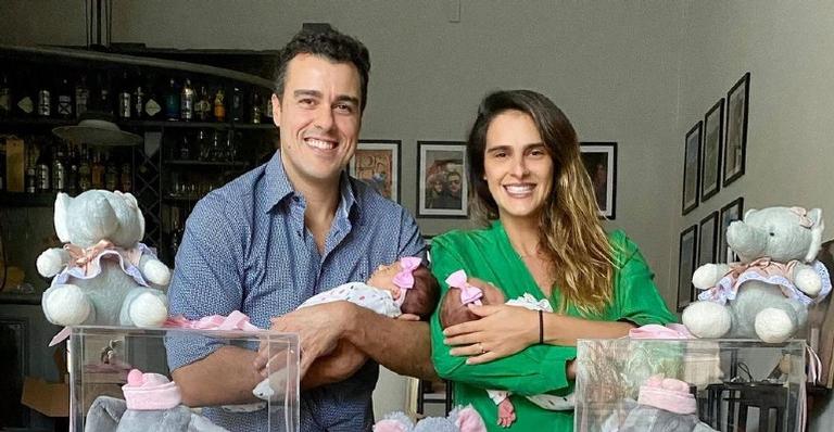 Joaquim Lopes resgata registro da primeira vez que segurou as duas filhas ao mesmo tempo