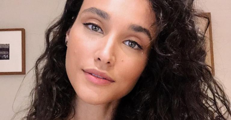 Em praia no México, Débora Nascimento renova o bronzeado de biquíni: ”Sigo intensa”