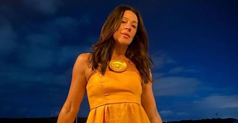 Claudia Raia surge de luto e faz reflexão: ”É preciso seguir fazendo arte, ela me salva e cura!”