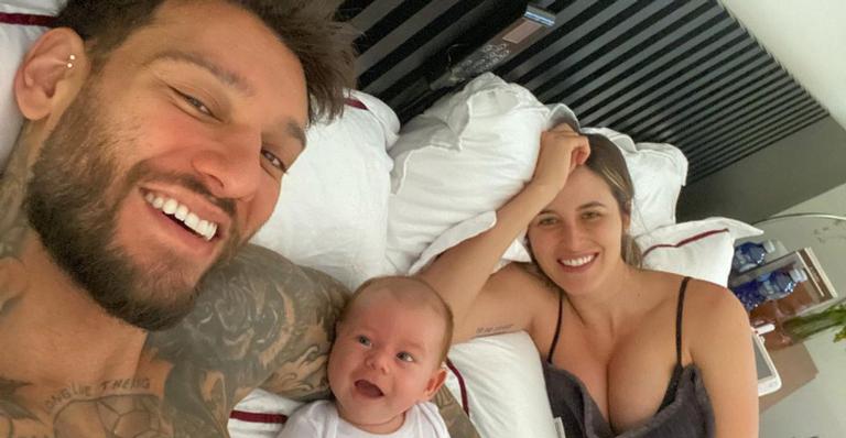 Lucas Lucco e filho, Luca surgem juntinhos em clique com filtro divertido