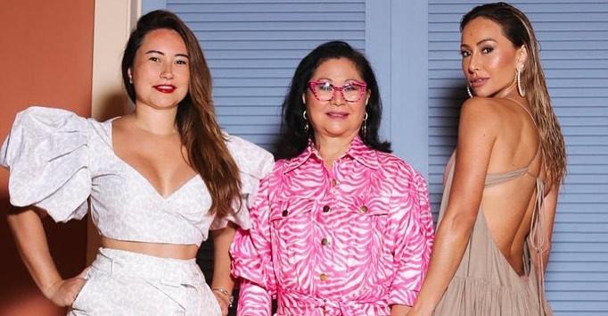 Sabrina Sato surge com a mãe, a filha e os sobrinhos usando o mesmo look em cliques perfeitos