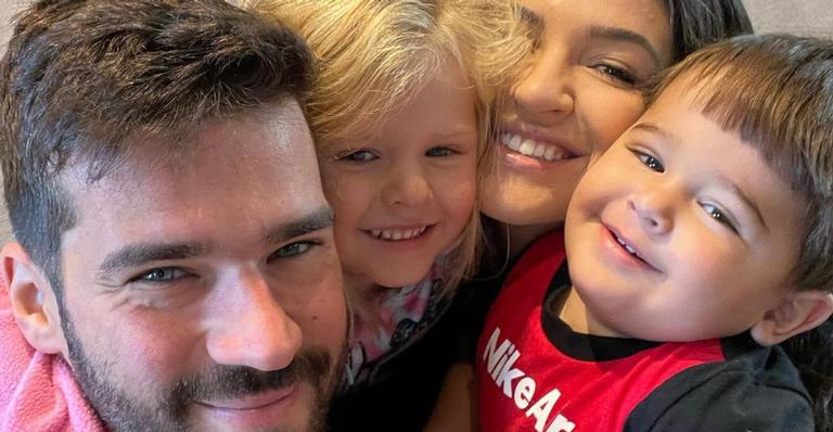A família aumentou! Nasce terceiro filho do goleiro, Alisson Becker