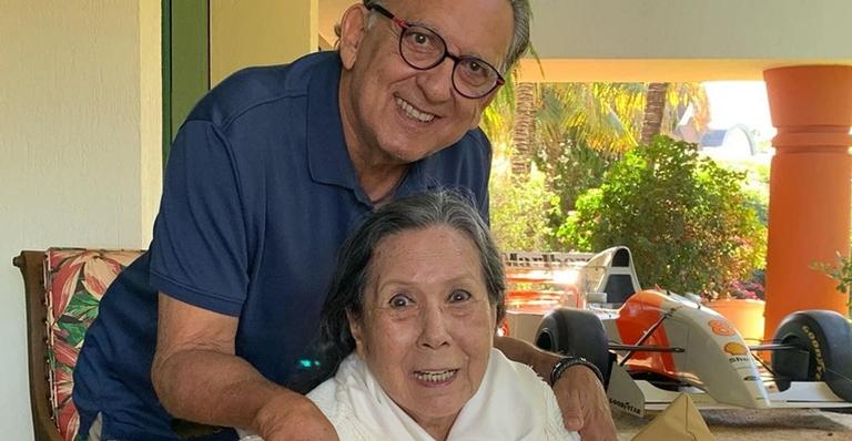 Galvão Bueno curte o dia ao lado da mãe, Dona Mildred: ”Uma grande benção”