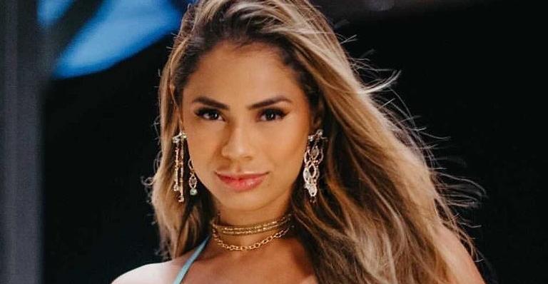 Deslumbrante, Lexa esbanja corpo escultural com body cavadíssimo no México: ”Espetáculo”