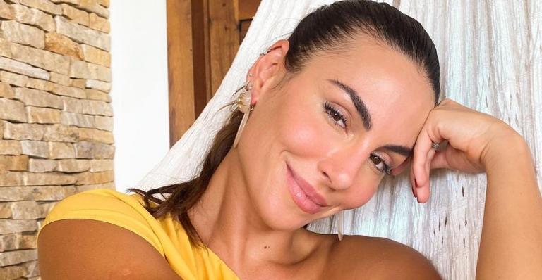Mel Fronckowiak relembra cliques grávida e reflete sobre a maternidade