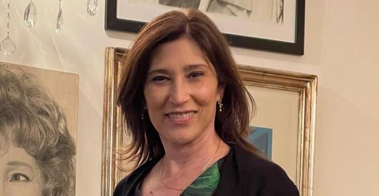 Beth Goulart fala sobre a irmã, internada com Covid-19: ”Vencendo um passo de cada vez”