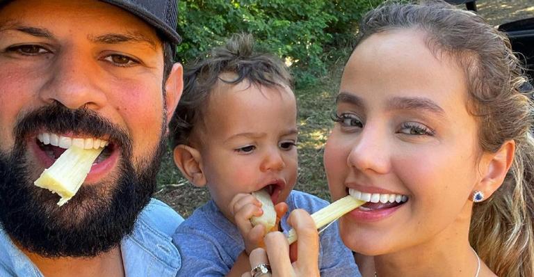 Filho de Sorocaba e Biah Rodigues encanta ao surgir abraçando cachorrinho: ”É lindo demais gente!”