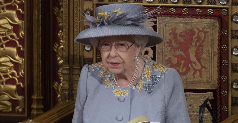 Rainha Elizabeth II faz sua primeira aparição pública após a morte de Príncipe Philip