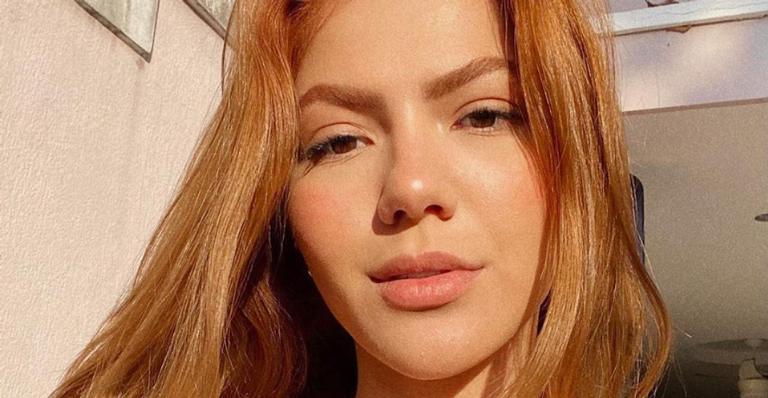 Sarah Poncio exibe corpão escultural ao surgir de biquíni e fãs elogiam: ”Perfeita demais!”