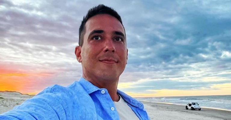 André Marques toma banho de mar em meio as gravações de No Limite: ”Alma lavada e muita gratidão!”