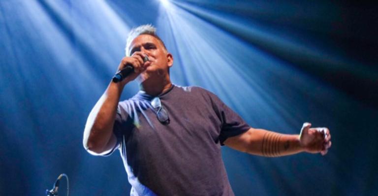 Orlando Morais realiza emocionante live em celebração ao Dia da Enfermagem