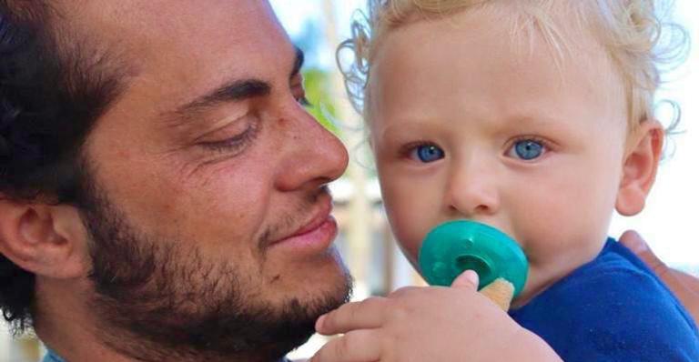 Thammy Miranda relembra dia do nascimento de Bento e emociona web: ”Meu pacotinho de amor!”