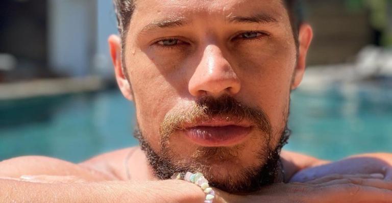 José Loreto recebe primeira dose da vacina contra o coronavírus: ”Obrigado SUS”