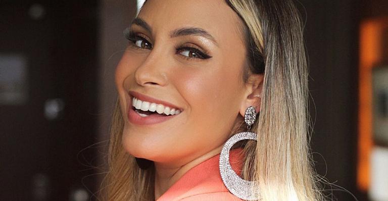 Convidada do SBT, Sarah Andrade faz sua primeira aparição em outra emissora após BBB21