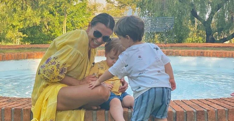 Mônica Martelli surge com filhos de Paulo Gustavo: ”Poder de trazer meu sorriso de volta”