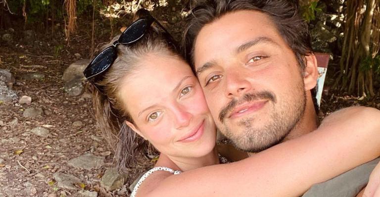 Agatha Moreira publica lindo registro com Rodrigo Simas: ”Doidinhos e sempre dançandinhos”