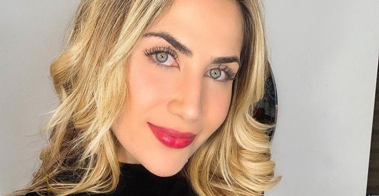 Após perder 30 quilos, Jéssica Costa impressiona de biquíni no Ceará
