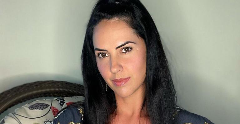 Graciele Lacerda esbanja poder ao posar belíssima em cima de um quadriciclo