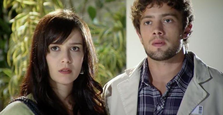 Manuela pega Rodrigo no flagra com a irmã em ‘A Vida da Gente’