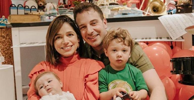 Sabrina Petraglia surge com a família em lindo registro: ”Amor como base em todos os momentos”