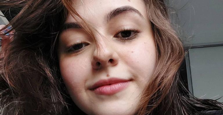 Klara Castanho recebe chuva de elogios ao surgir usado look colorido estiloso: ”Que perfeita!”