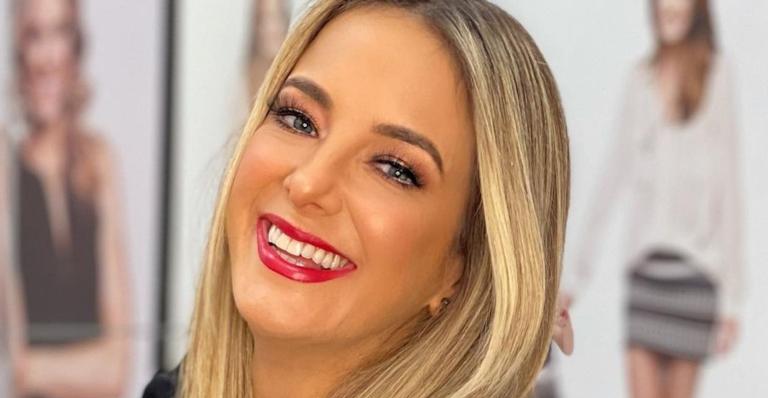 Ticiane Pinheiro exibe look com barriga de fora e shape impecável impressiona: ”Que corpaço”