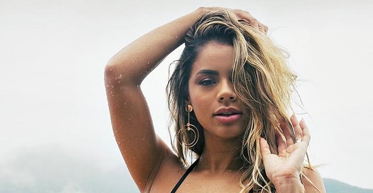 De biquíni, Lexa posta vídeo dançando e chama atenção: ”Que mulher perfeita”