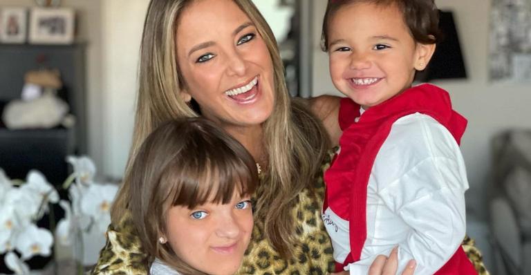 Ticiane Pinheiro se derrete pelas filhas, Rafa e Manu, dançando: ”É muito amor e sintonia”